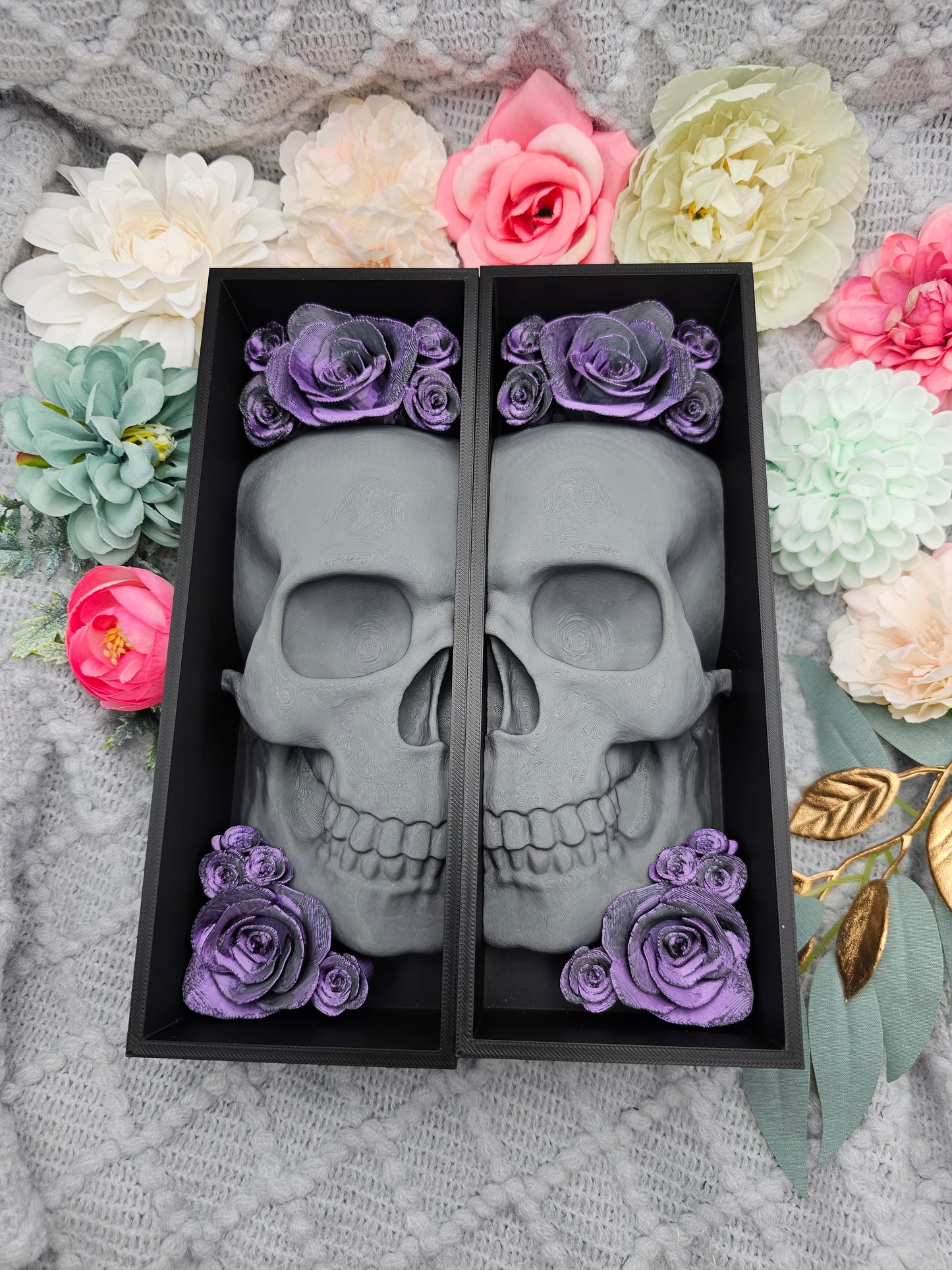 Book Nook Skull Grey with Roses 8 Colors to Choose From Set/Single | 3D Print | Bookend | Bookshelf Decoration
