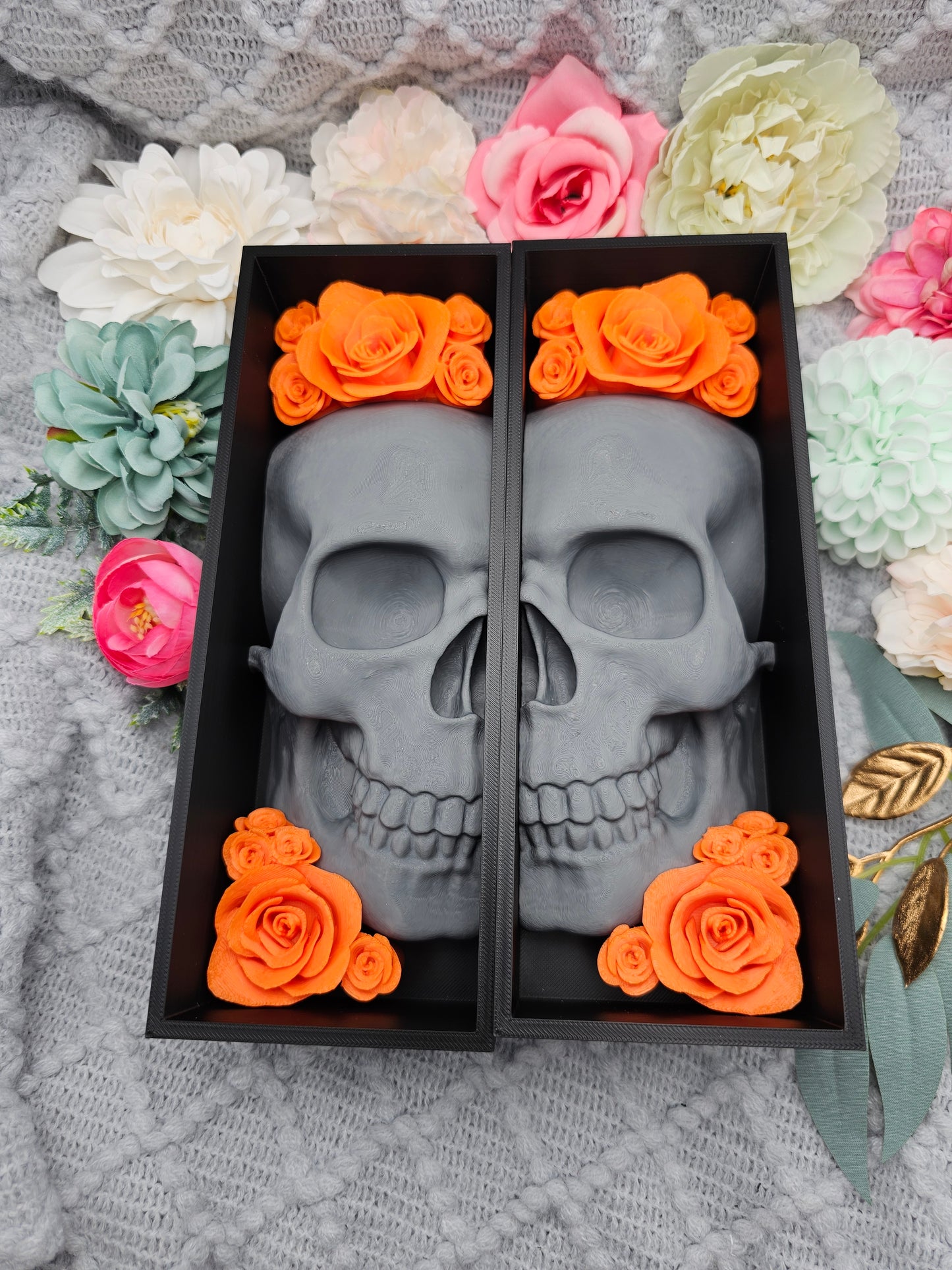 Book Nook Skull Grey with Roses 8 Colors to Choose From Set/Single | 3D Print | Bookend | Bookshelf Decoration