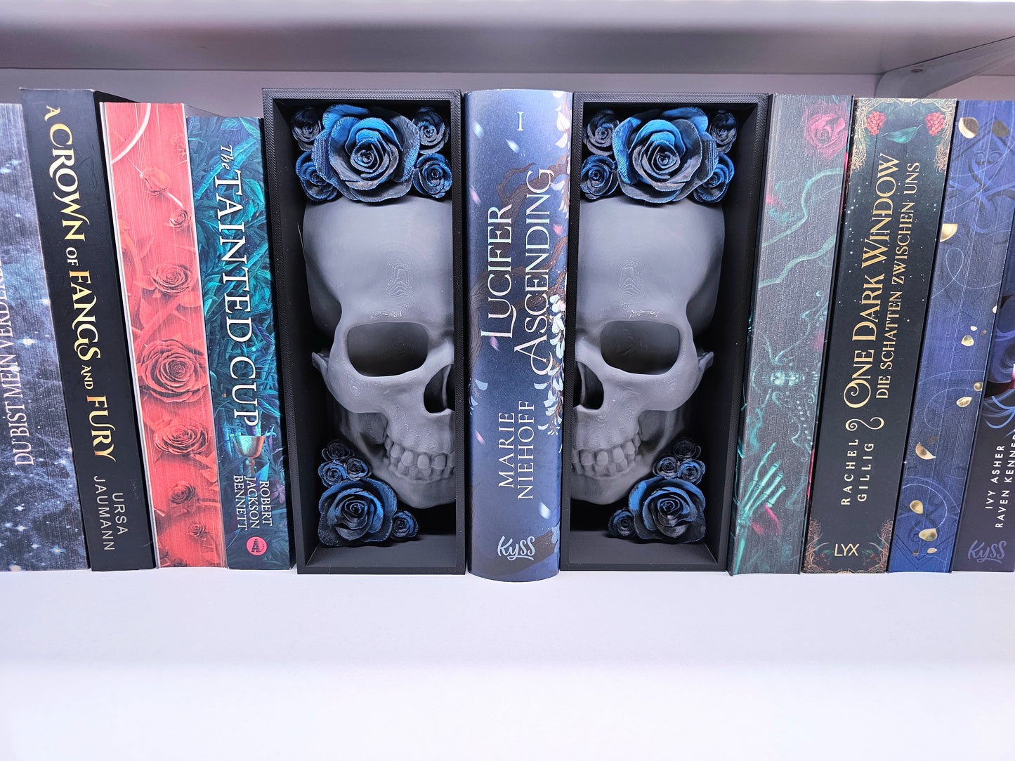 Book Nook Skull Grey with Roses 8 Colors to Choose From Set/Single | 3D Print | Bookend | Bookshelf Decoration