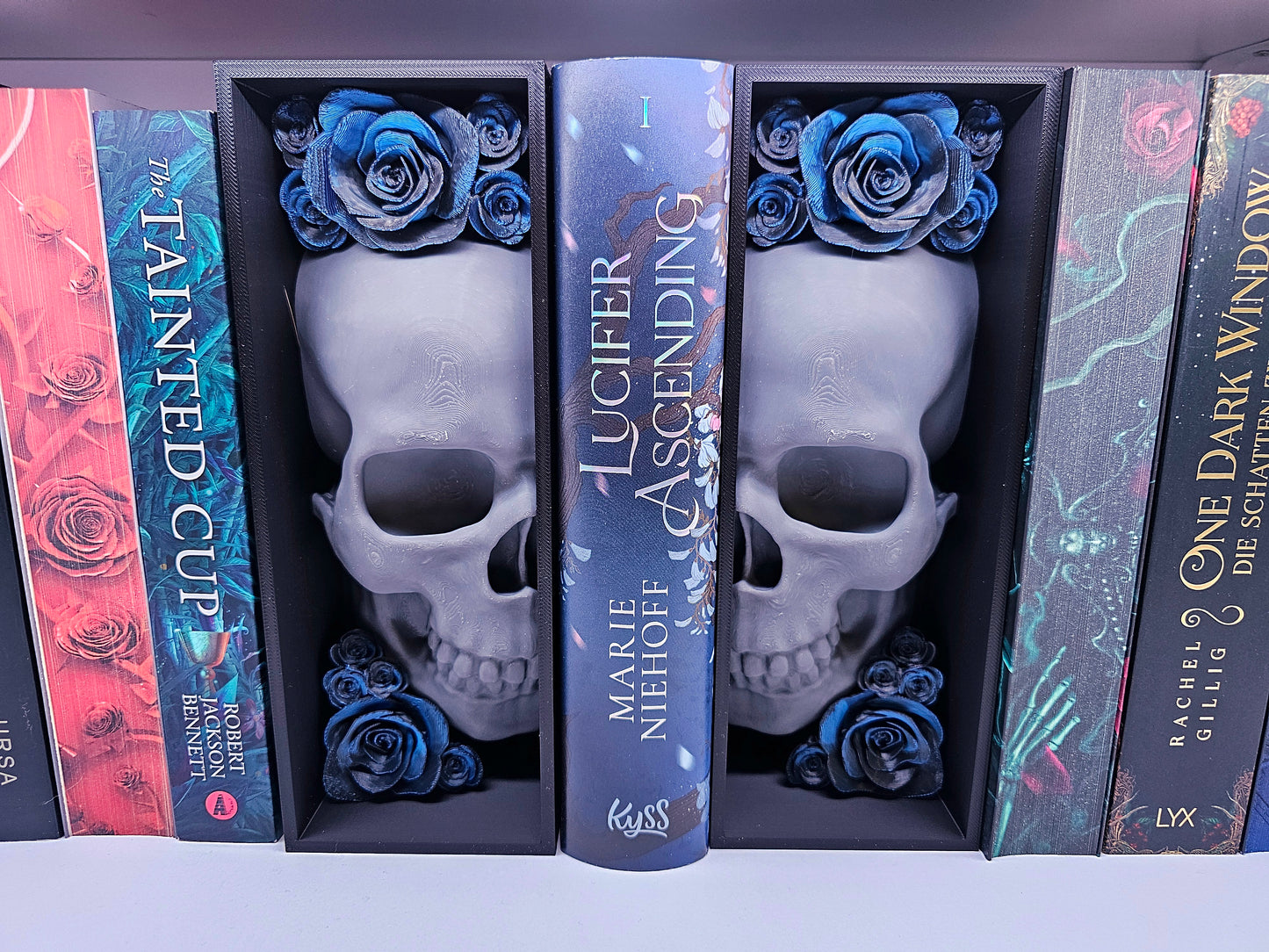 Book Nook Skull Grey with Roses 8 Colors to Choose From Set/Single | 3D Print | Bookend | Bookshelf Decoration