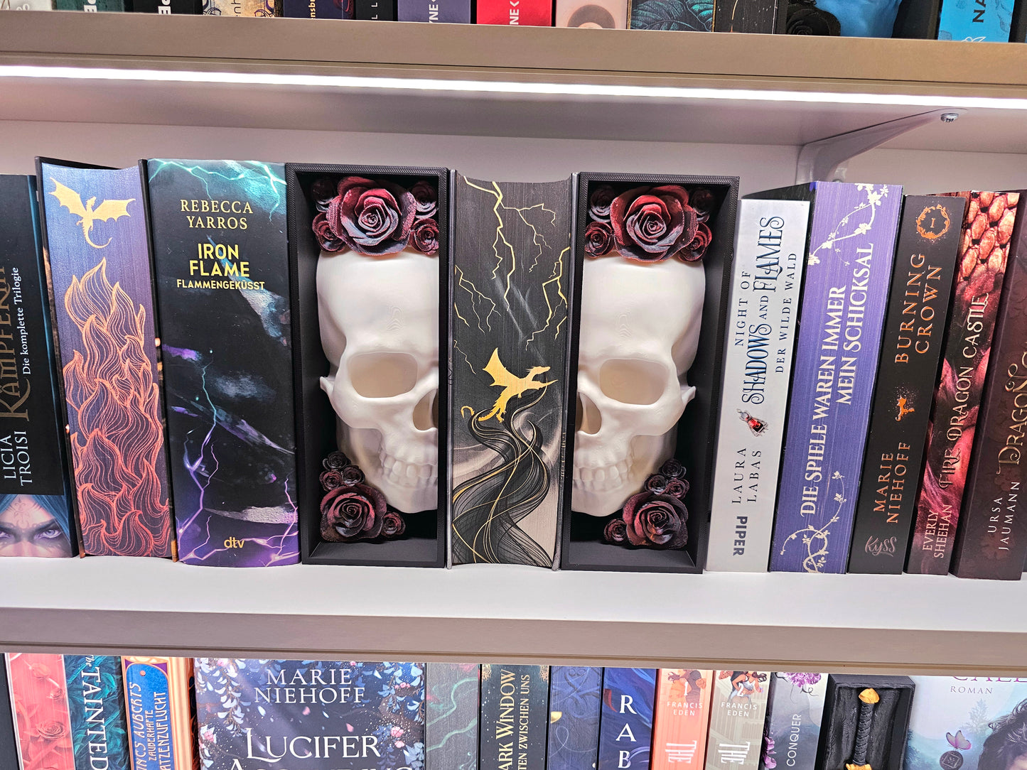 Book Nook Skull White with Roses 8 Colors to choose from Set/Single | 3D Print | Bookend | Bookshelf Decoration