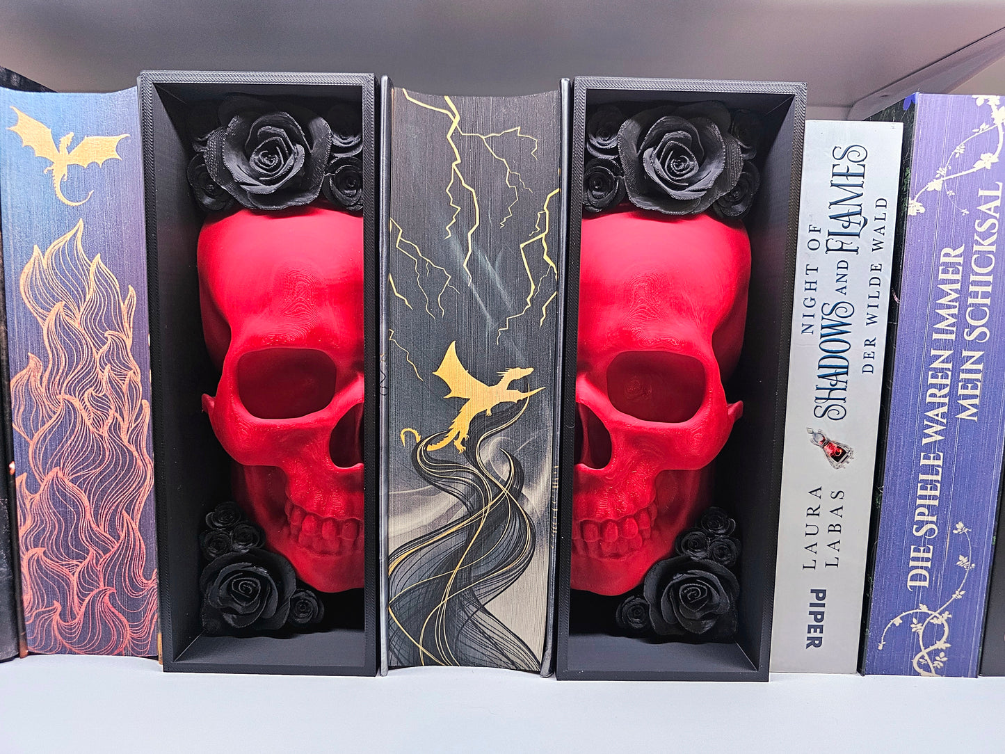 Book Nook Skull Red with Roses 8 Colors to Choose Set/Single | 3D Print | Bookend | Bookshelf Decoration