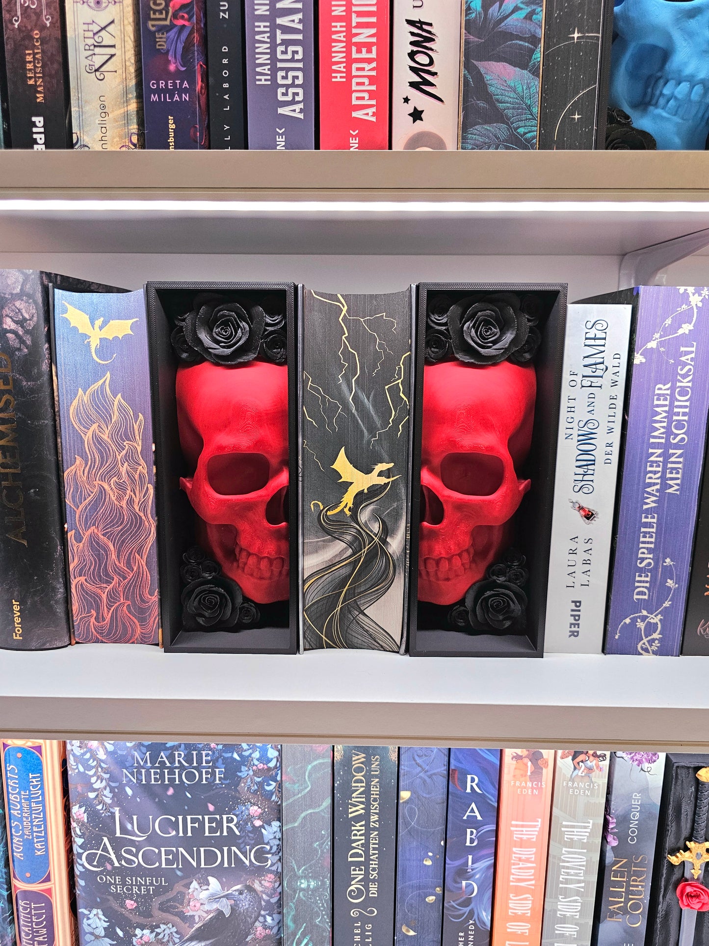 Book Nook Skull Red with Roses 8 Colors to Choose Set/Single | 3D Print | Bookend | Bookshelf Decoration