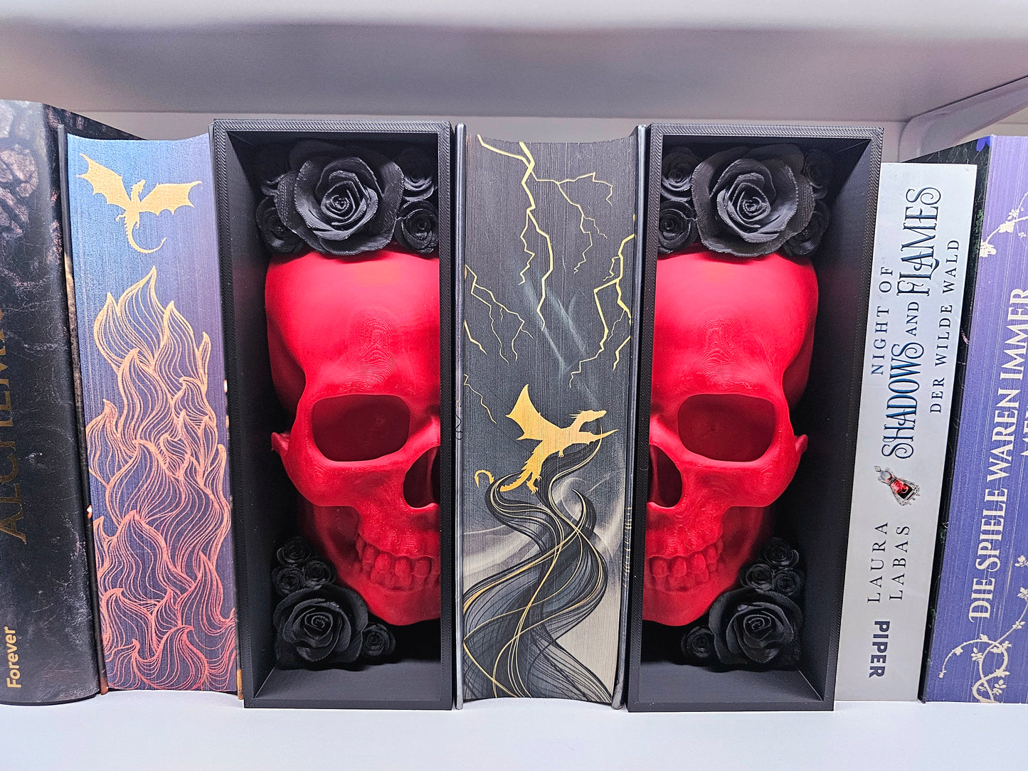 Book Nook Skull Red with Roses 8 Colors to Choose Set/Single | 3D Print | Bookend | Bookshelf Decoration