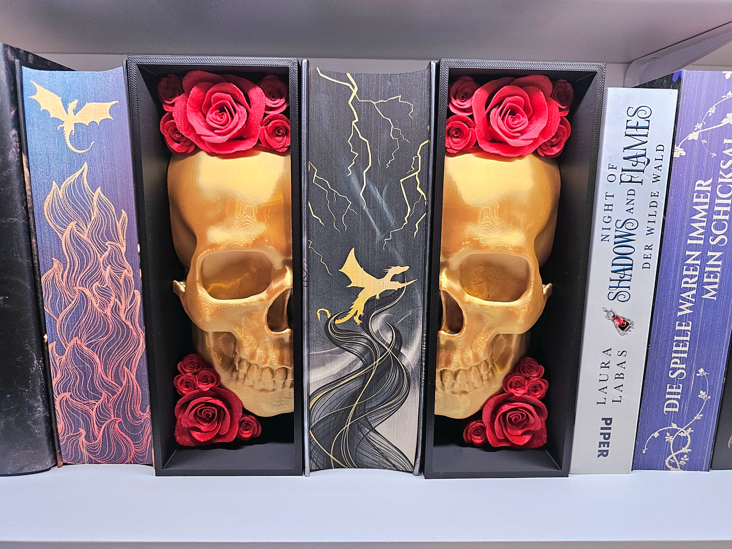 Book Nook Skull Gold with Roses 8 Colors to Choose From Set/Single | 3D Print | Bookend | Bookshelf Decoration