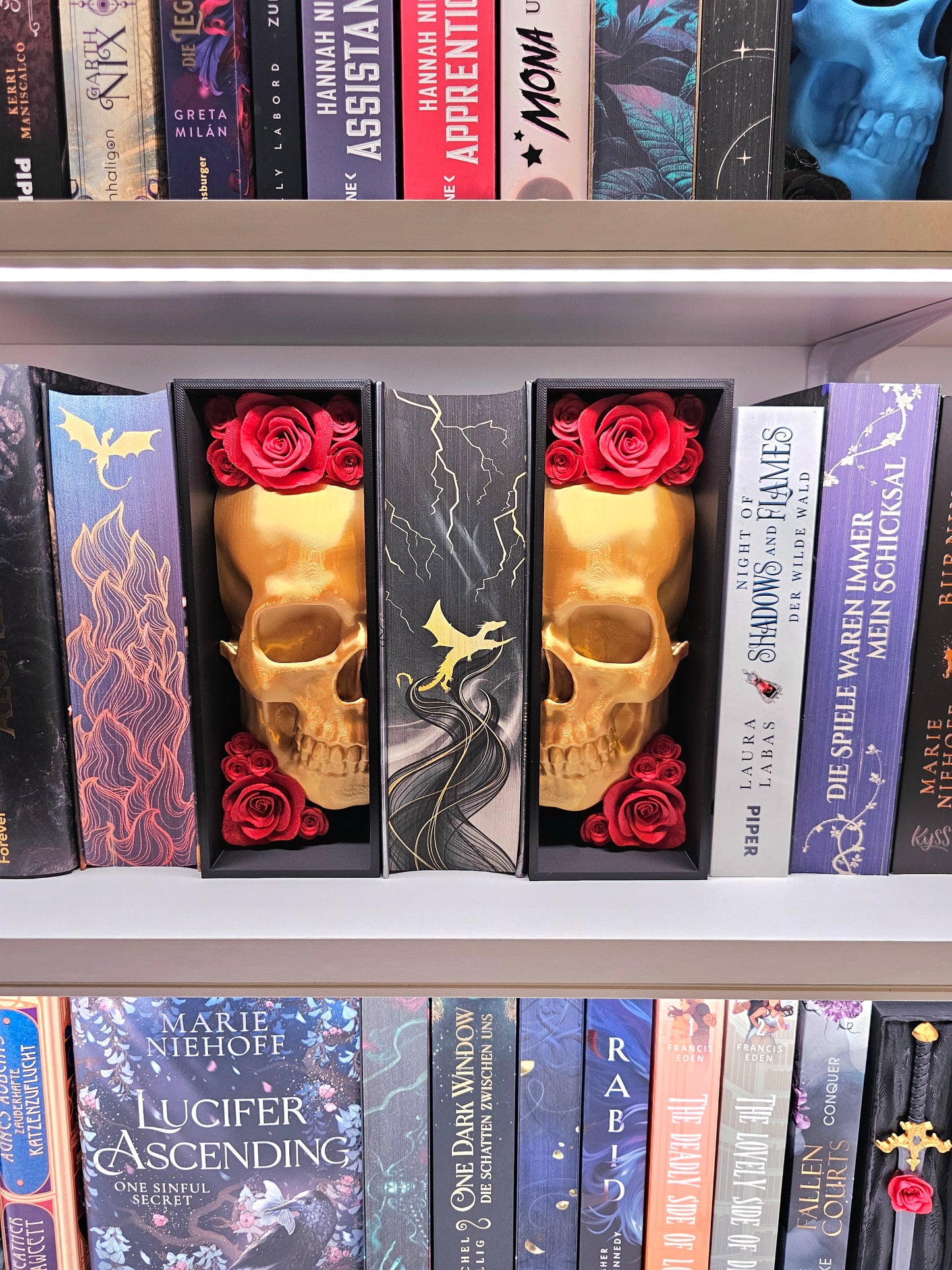 Book Nook Skull Gold with Roses 8 Colors to Choose From Set/Single | 3D Print | Bookend | Bookshelf Decoration
