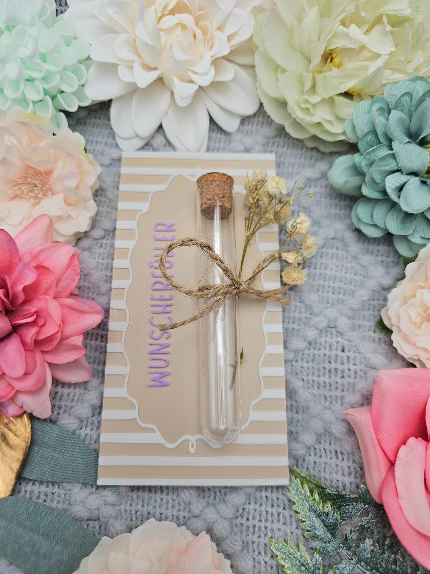 Wish Granter Card with Test Tube | Beige | Motif Choice | 3D Print