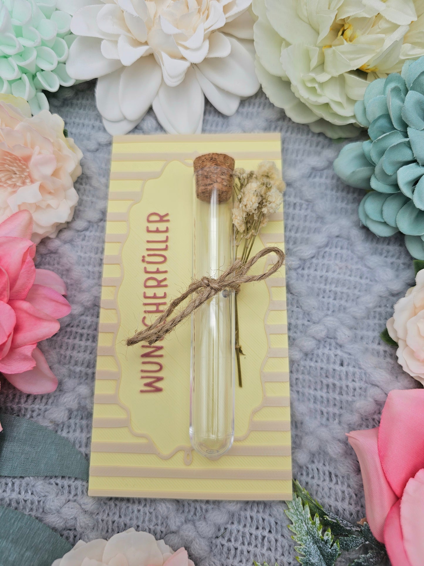 Wish Fulfilment Card with Test Tube | Yellow | Choice of Design | 3D Print