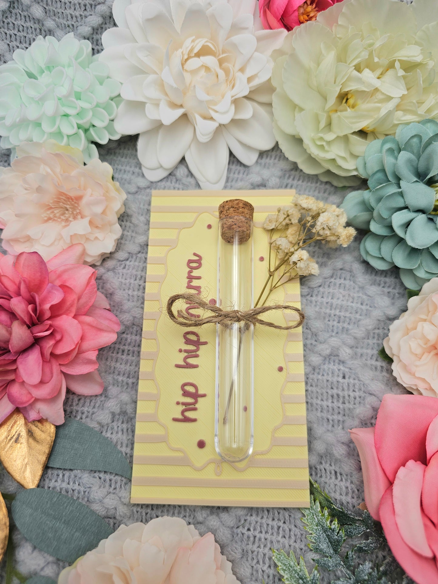 Wish Fulfilment Card with Test Tube | Yellow | Choice of Design | 3D Print