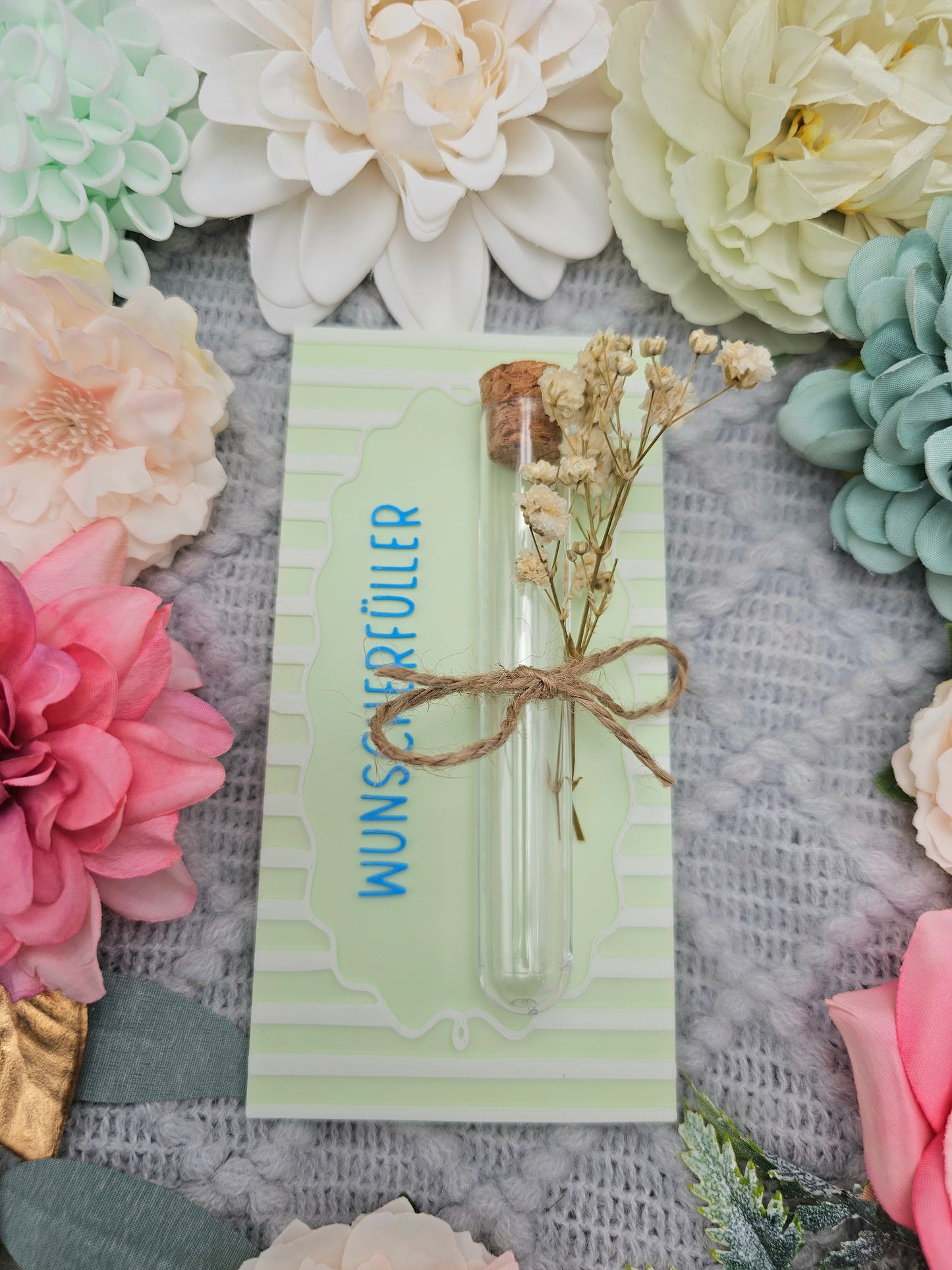 Wish Granter Card with Test Tube | Green | Motif Choice | 3D Print