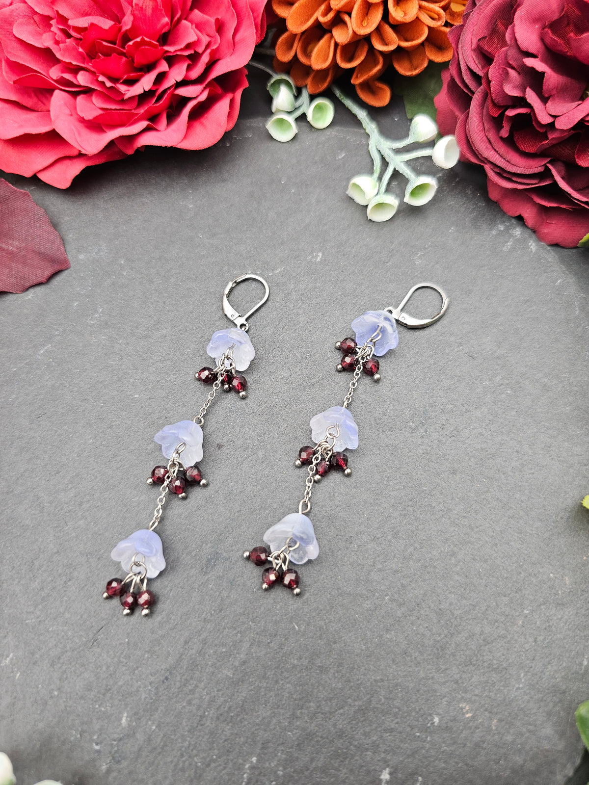 Ohrringe Floral Blau Lang | Granat | Edelstahl