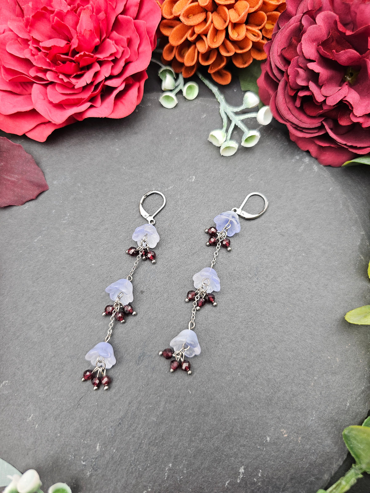 Ohrringe Floral Blau Lang | Granat | Edelstahl