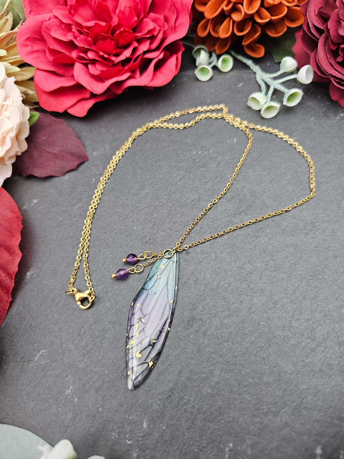 Halskette Flügel Blau-Lila | Amethyst | Edelstahl vergoldet