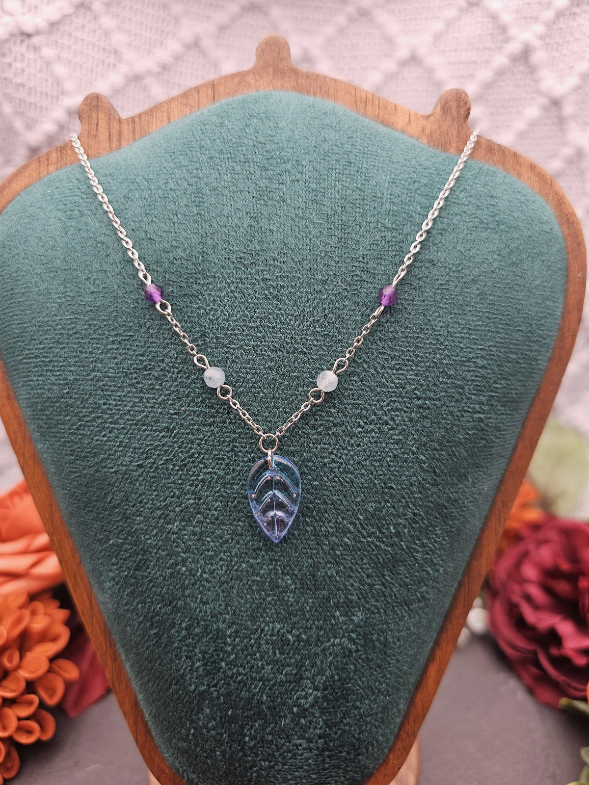 Halskette Blatt Blau-Lila | Aquamarin & Amethyst | Edelstahl