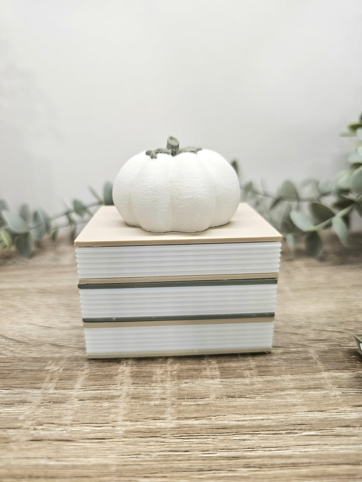Regaldeko Buchstapel "Fully Booked for Fall" Farbauswahl | 3D Druck