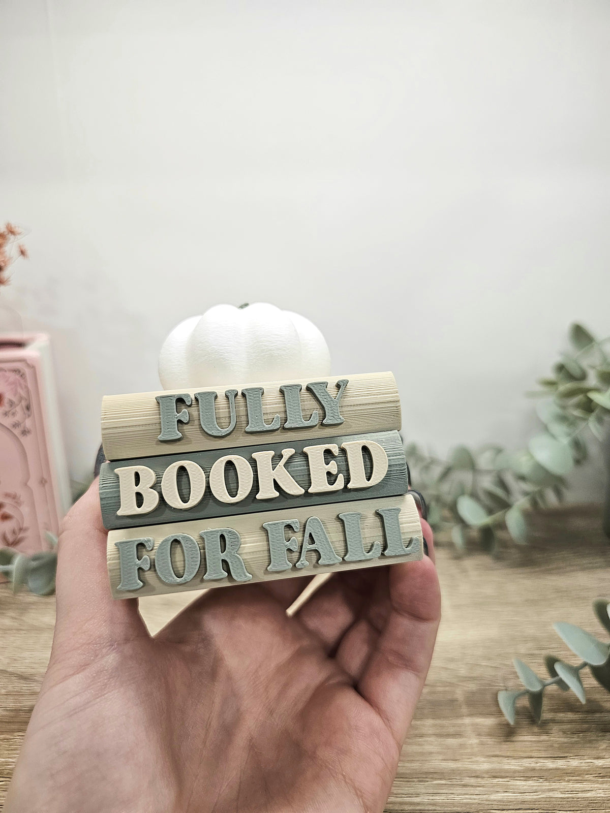Regaldeko Buchstapel "Fully Booked for Fall" Farbauswahl | 3D Druck
