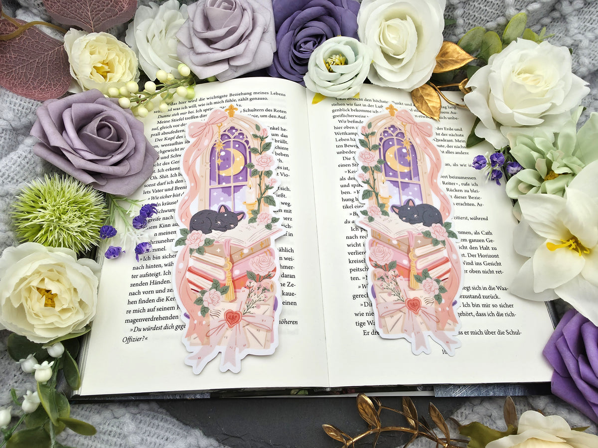 Lesezeichen Fantasy Cat Bookstack | Die Cut Bookmark