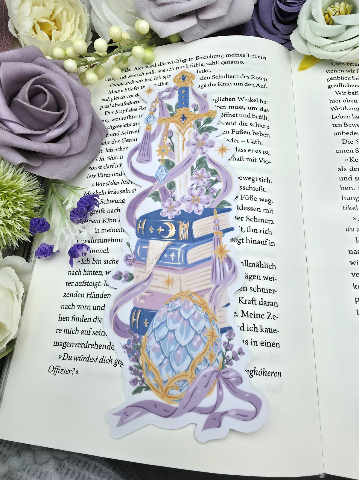Lesezeichen Fantasy Bookstack | Die Cut Bookmark