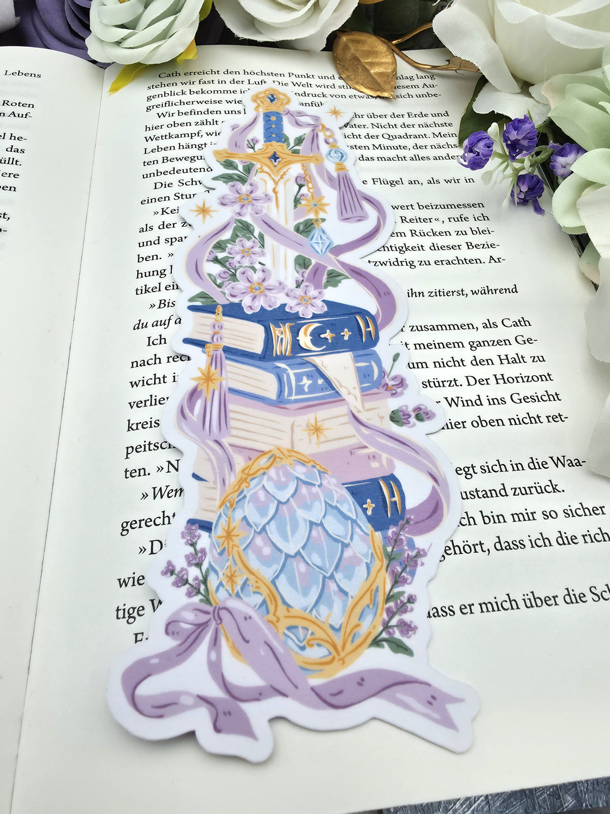 Lesezeichen Fantasy Bookstack | Die Cut Bookmark