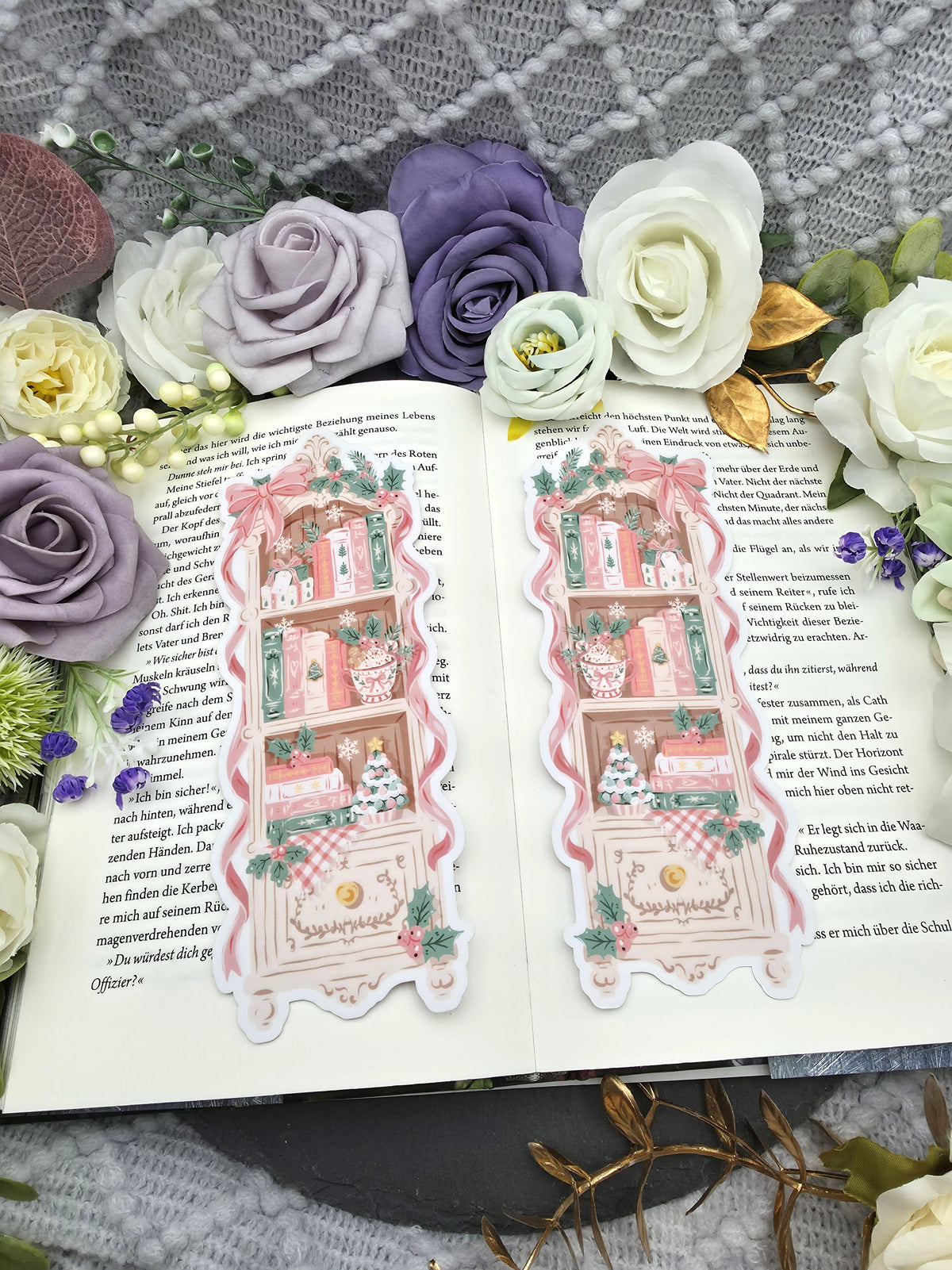 Lesezeichen Christmas Bookshelf Rosa | Die Cut Bookmark