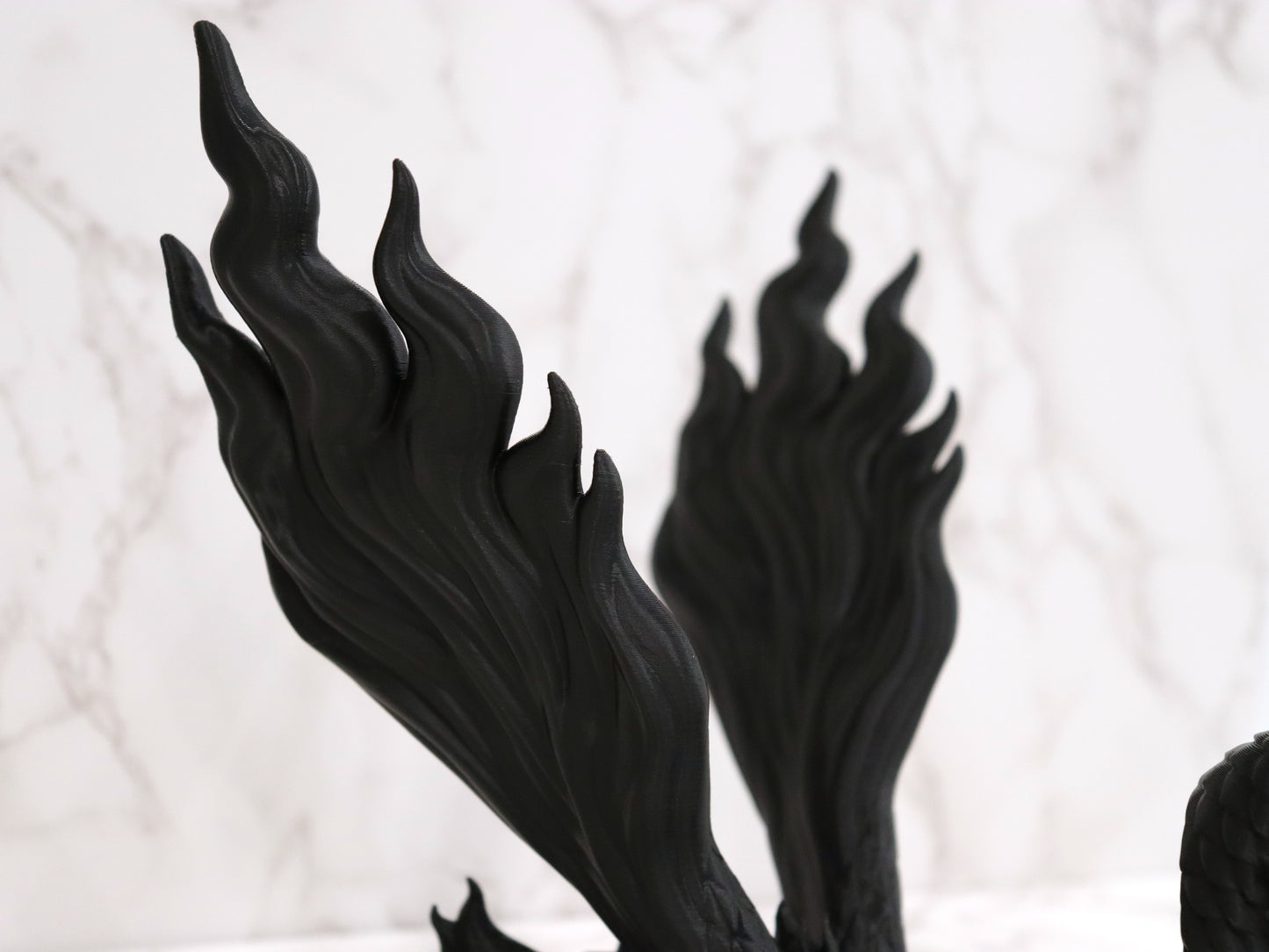 Accountant Reading Fire Dragon Black | various sizes | 3D print | Stand Books E-reader Tablet