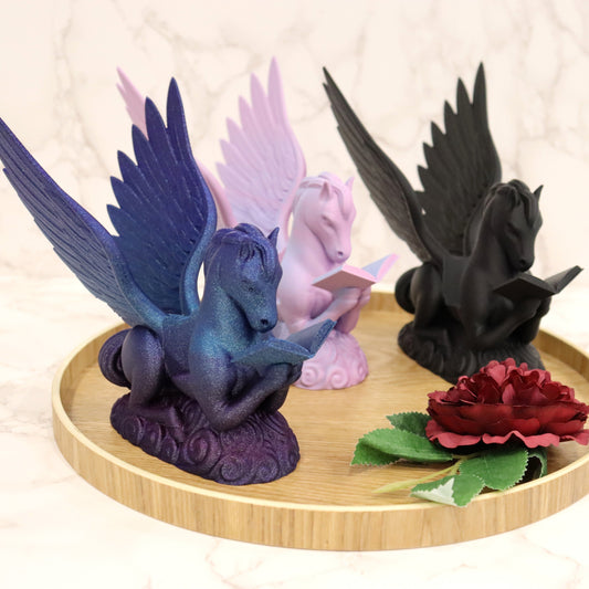 Buchhalter lesender Pegasus Farbwahl | 3D Druck | Aufsteller Taschenbücher E-Reader Tablet