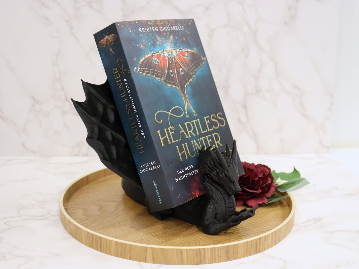 Accountant Reading Dragon Black | various sizes | 3D print | Stand Books E-reader Tablet