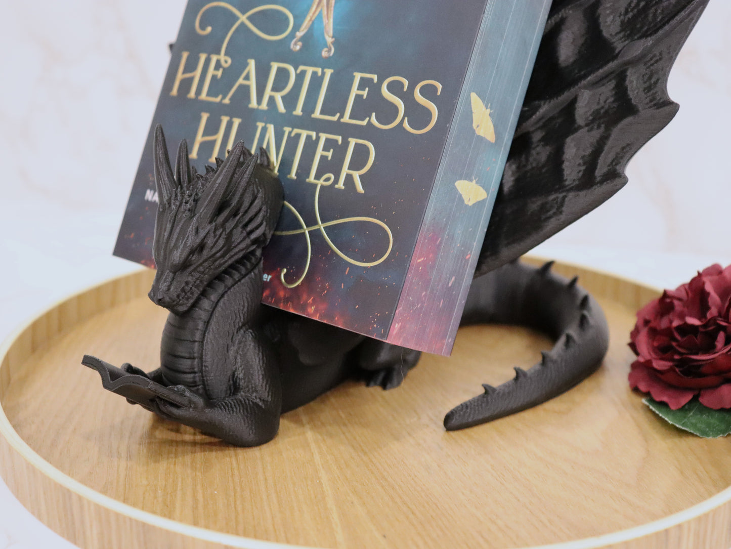 Accountant Reading Dragon Black | various sizes | 3D print | Stand Books E-reader Tablet