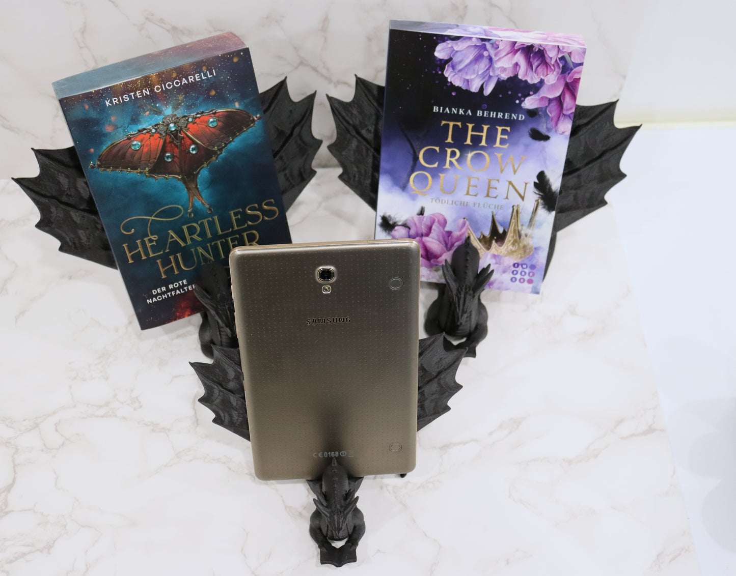 Accountant Reading Dragon Black | various sizes | 3D print | Stand Books E-reader Tablet