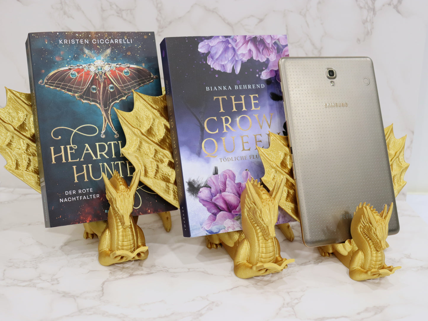 Accountant Reading Dragon glossy gold | various sizes | 3D Print | Stand for Books E-Readers Tablets