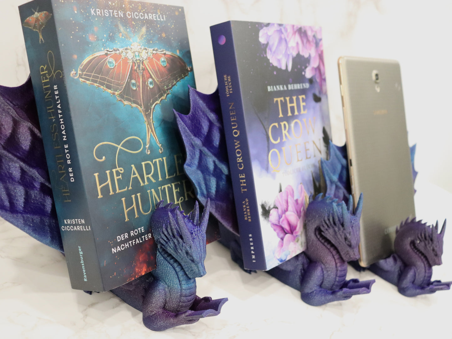 Accountant Reading Dragon Galaxy glossy | various sizes | 3D print | Stand for Books E-Reader Tablet