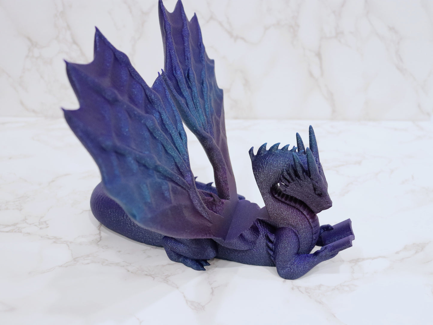 Accountant Reading Dragon Galaxy glossy | various sizes | 3D print | Stand for Books E-Reader Tablet
