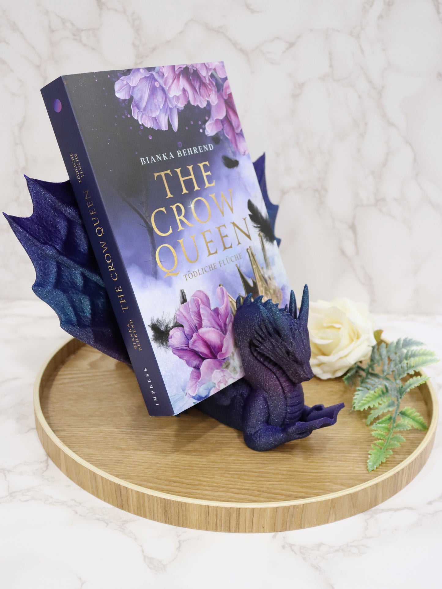 Accountant Reading Dragon Galaxy glossy | various sizes | 3D print | Stand for Books E-Reader Tablet