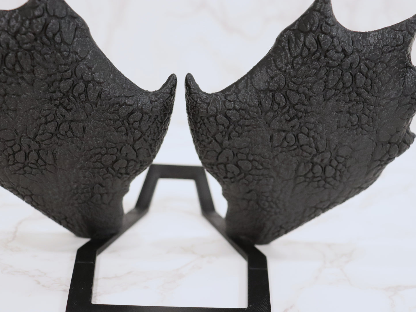 Book Stand Dragon Wings Black or Gold | 3D Print | Bookend | Holder for Book E-Reader Tablet