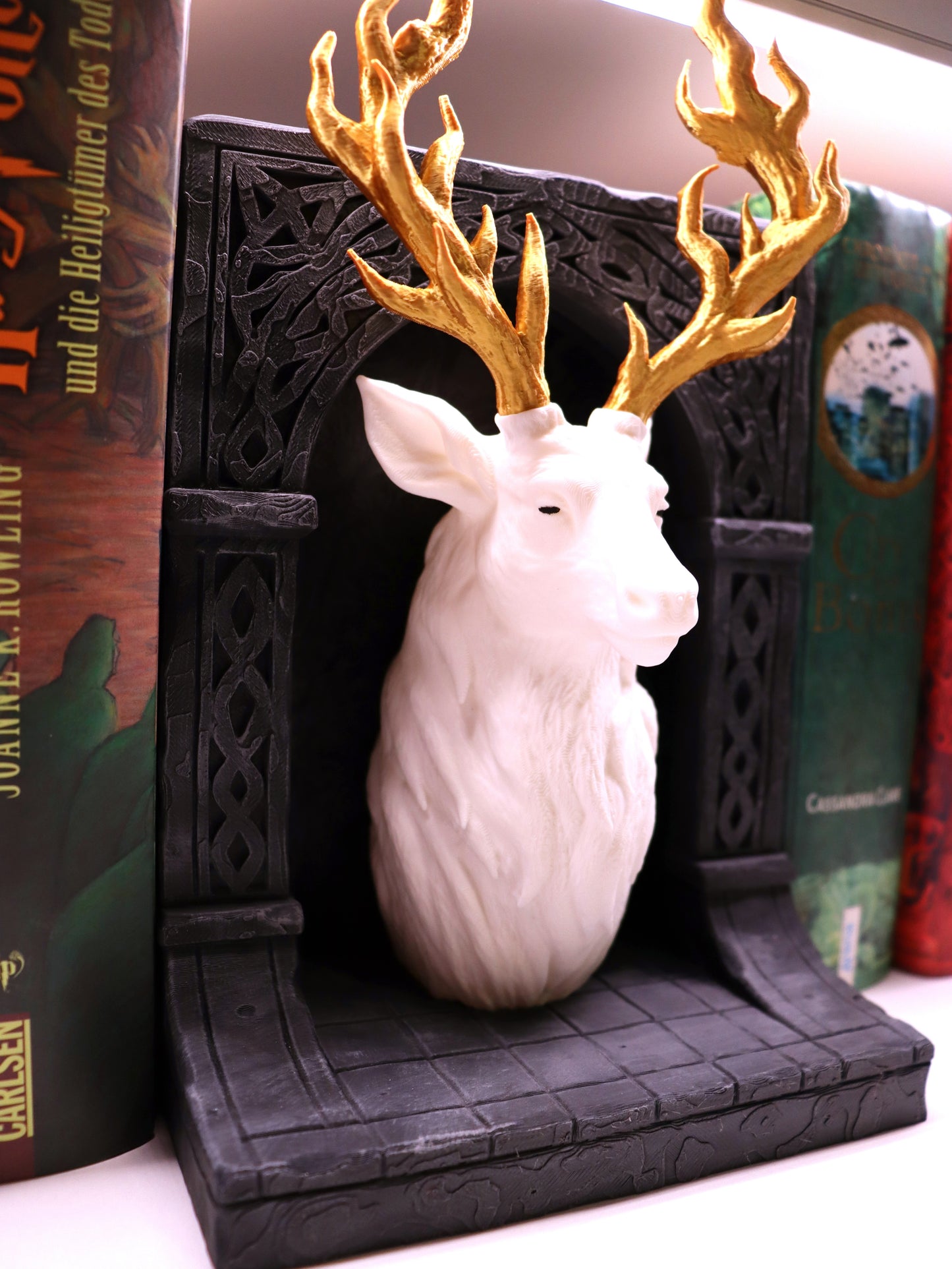 Book Nook Hirsch Schwarz/Weiß/Gold | 3D Druck | Buchstütze | Dekoration Bücherregal