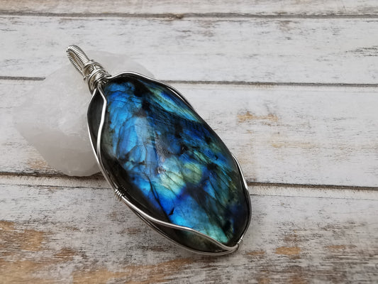 Handgefertigter Labradorit Anhänger | 925er Silber | Wire Wrap Pendant | Einzelstück