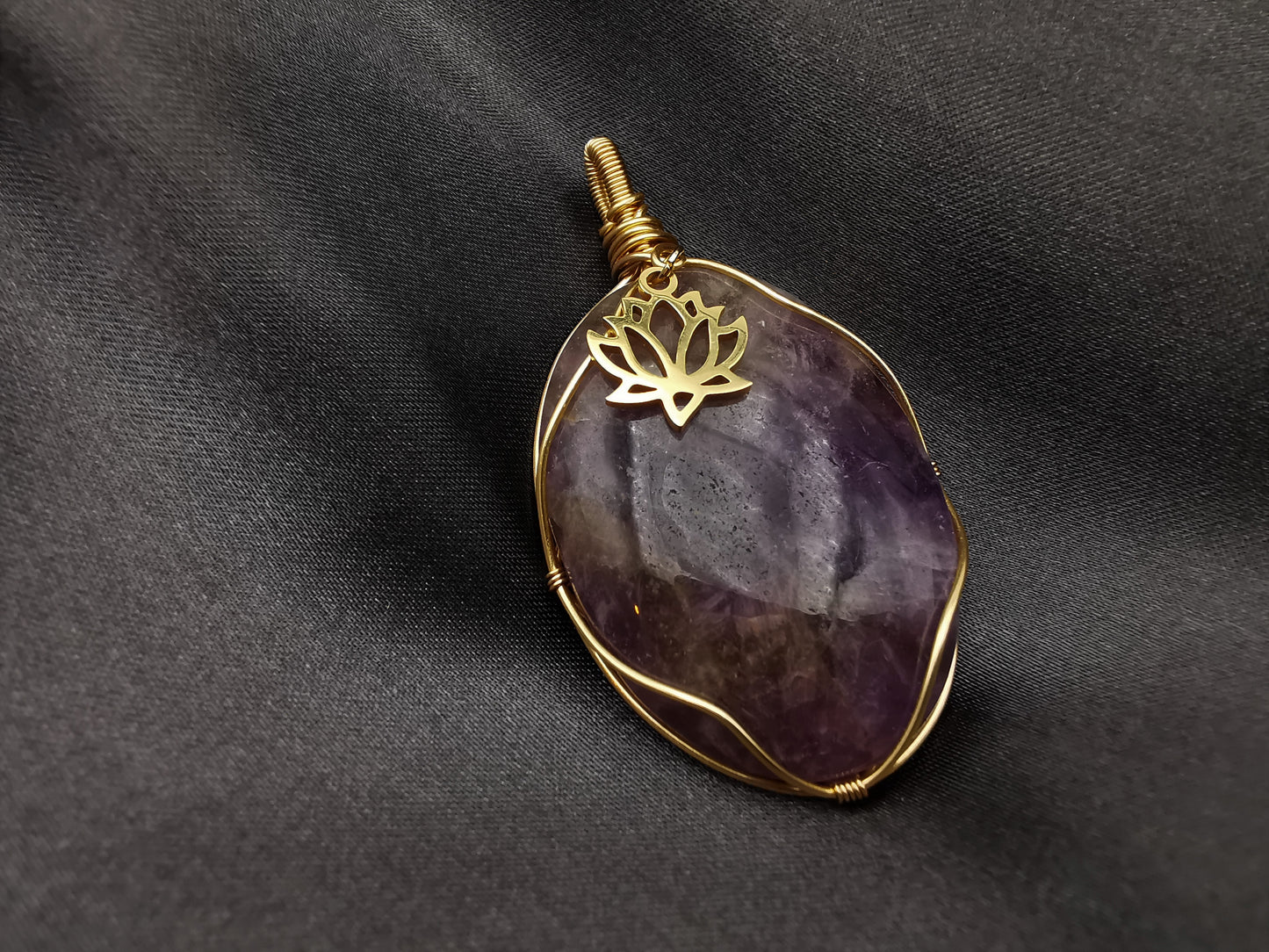 Amethyst Lotusblume  Anhänger | Schmuckdraht | Unikat | Handmade Schmuck | Edelstein Anhänger | wire wrapped